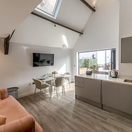 Pass The Keys Dahlia Contemporary Town Centre Apartment Shrewsbury Dış mekan fotoğraf