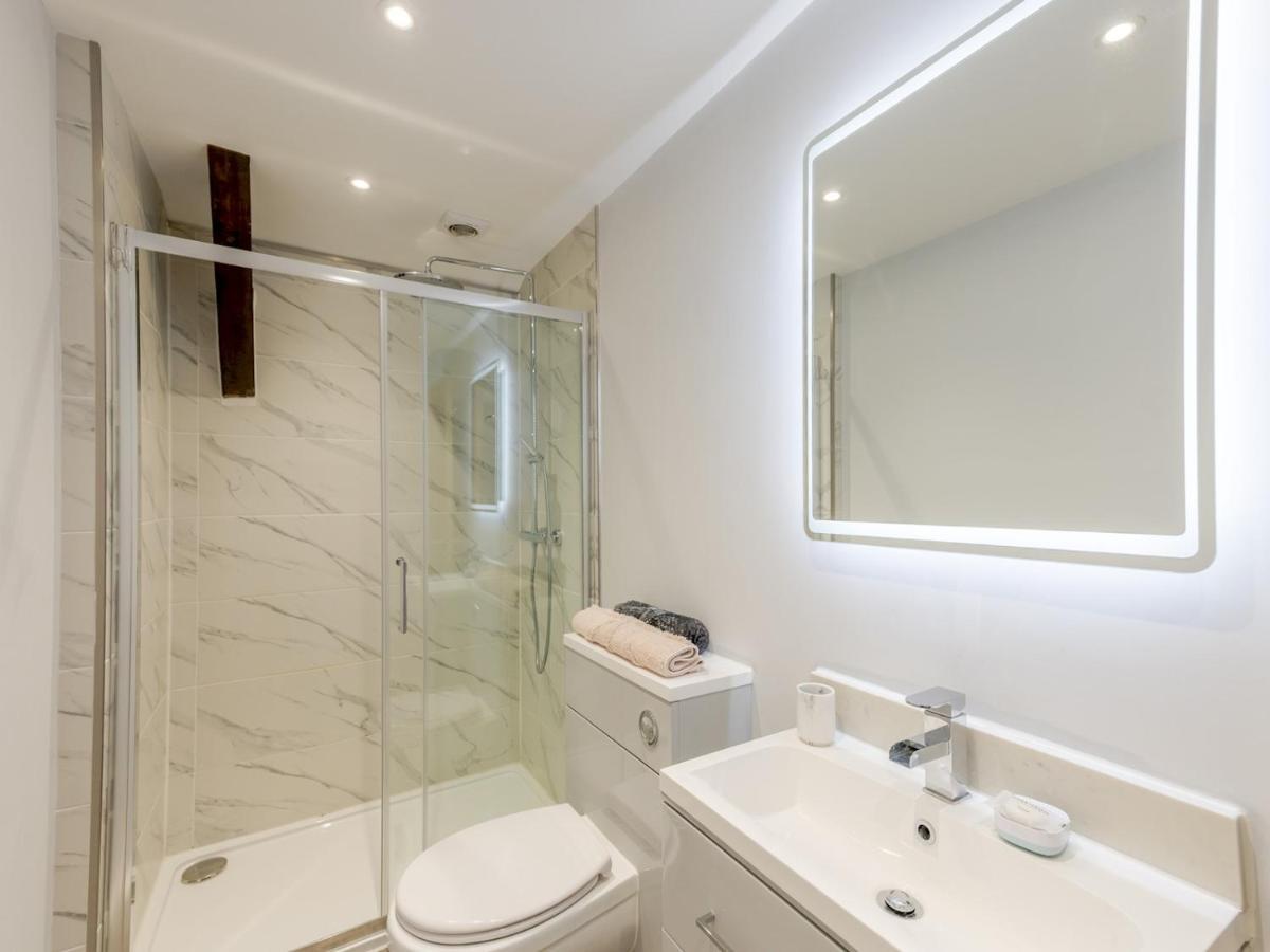 Pass The Keys Dahlia Contemporary Town Centre Apartment Shrewsbury Dış mekan fotoğraf