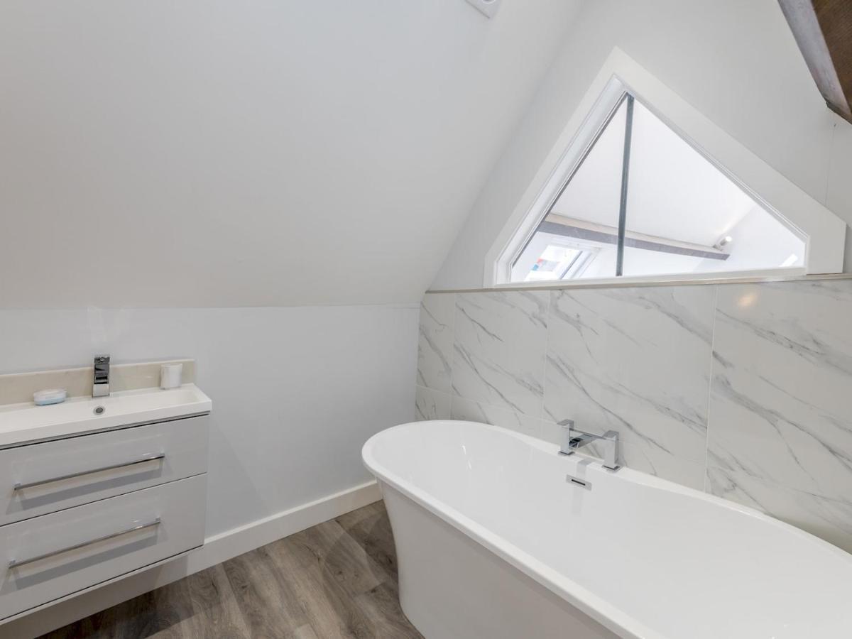 Pass The Keys Dahlia Contemporary Town Centre Apartment Shrewsbury Dış mekan fotoğraf